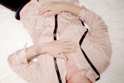 Iván Malagón desnuda su universo creativo con su proyecto musical, "Mala Solo"