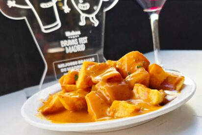Taberna Acuerdo: el sabor castizo conquista Madrid con las Mejores Bravas de 2025 en el Mahou Bravas Fest