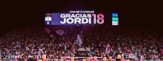 Jordi Alba se despide del fútbol entre lágrimas y ovaciones