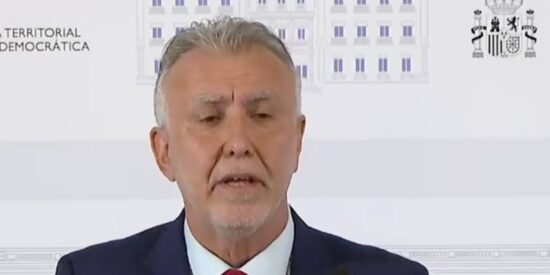 Todo sobre las presiones, pagos y mascarillas en el laberinto del PSOE canario