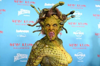 Heidi Klum de medusa en Halloween 2025