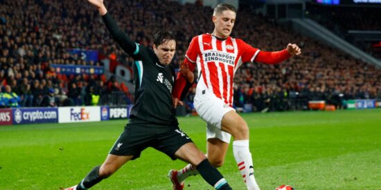 El Liverpool naufraga ante el PSV en una noche de pesadilla europea para los 'reds' (1-4)