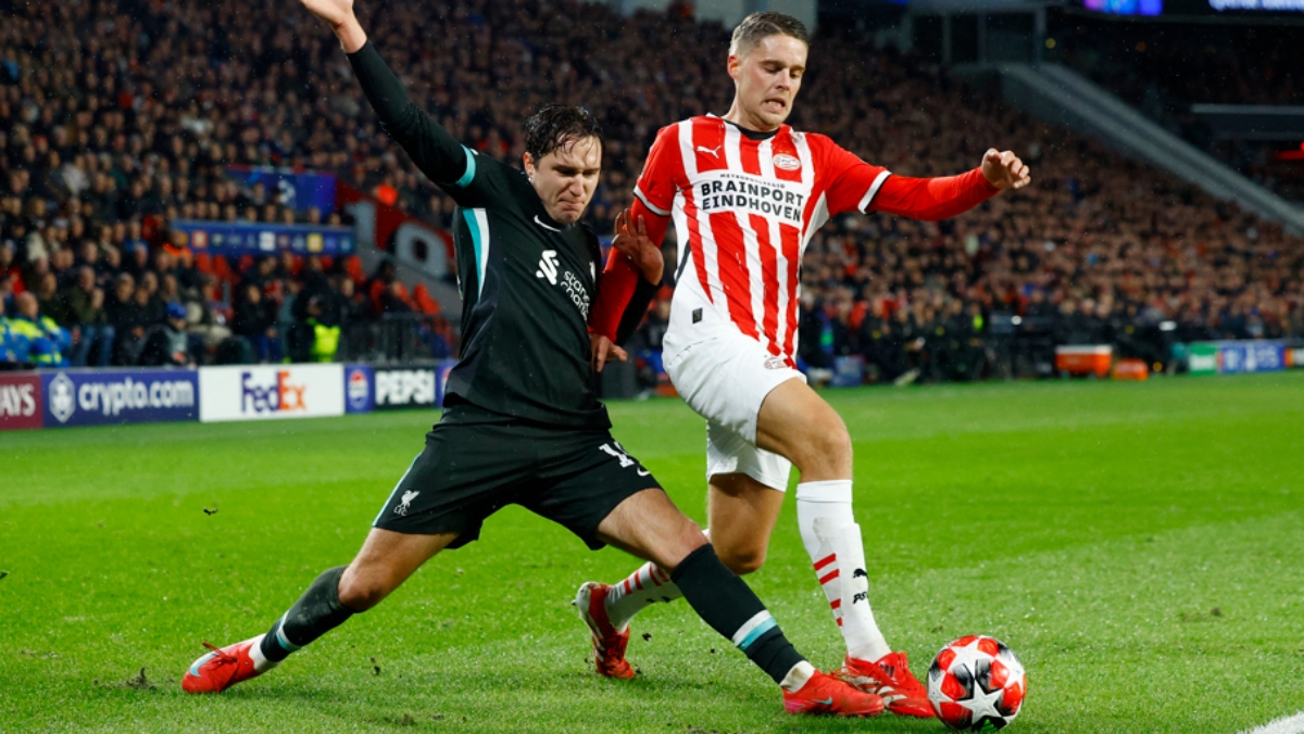 El Liverpool naufraga ante el PSV en una noche de pesadilla europea para los 'reds' (1-4)