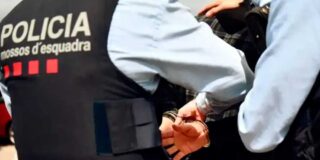 Una menor de 14 años es vendida por sus padres a cambio de 5.000 euros y whisky