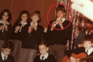 Pedro Sánchez (círculo rojo) soplando la flauta como alumno del colegio privado Santa Cristina de Chamartín