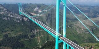 Puente del Cañón Huajiang