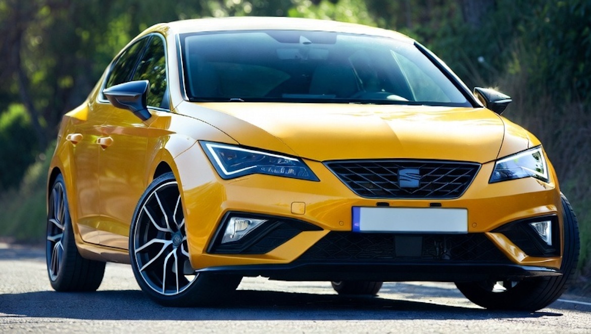El Seat León FR y el color amarillo: los 'favoritos' de la Guardia Civil en los controles de carretera
