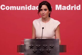 Ayuso apalea a Sánchez y a su fiscal condenado y advierte de la treta del marido de Begoña: "Prepara algo desquiciado"