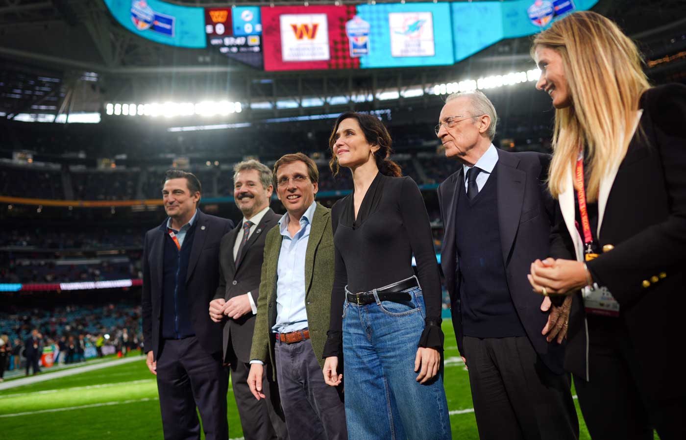 D&iacute;az Ayuso asiste al primer partido oficial de la NFL en Espa&ntilde;a