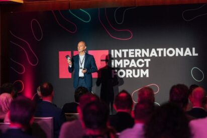 Deutsche Nachhaltigkeit AG impulsa el di&aacute;logo sobre inversi&oacute;n de impacto en el IIF Abu Dabi