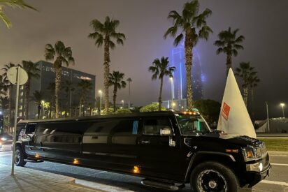La limusina Hummer negra m&aacute;s grande de Catalu&ntilde;a llega a Barcelona tras ser galardonada como 'Miss Las Vegas'