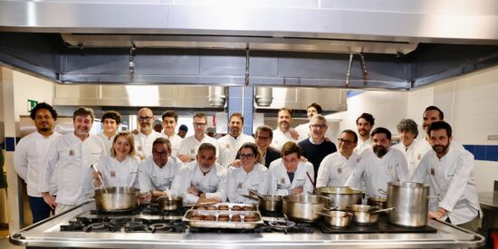 Diecis&eacute;is chefs de renombre se suman a la comida solidaria que organiza Provacuno con el apoyo del alcalde de Madrid