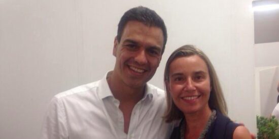 El socialista Sanchez con Federica Mogherini