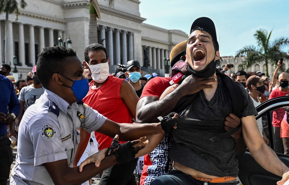 Represión policial en Cuba