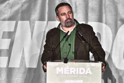 La SER se inventa un bulo sobre Abascal para embarrar las elecciones en Extremadura