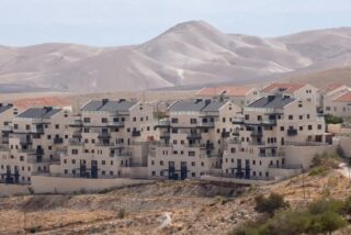 Reino Unido planta cara a Israel: veta los productos de los asentamientos y desata una tormenta diplom&aacute;tica