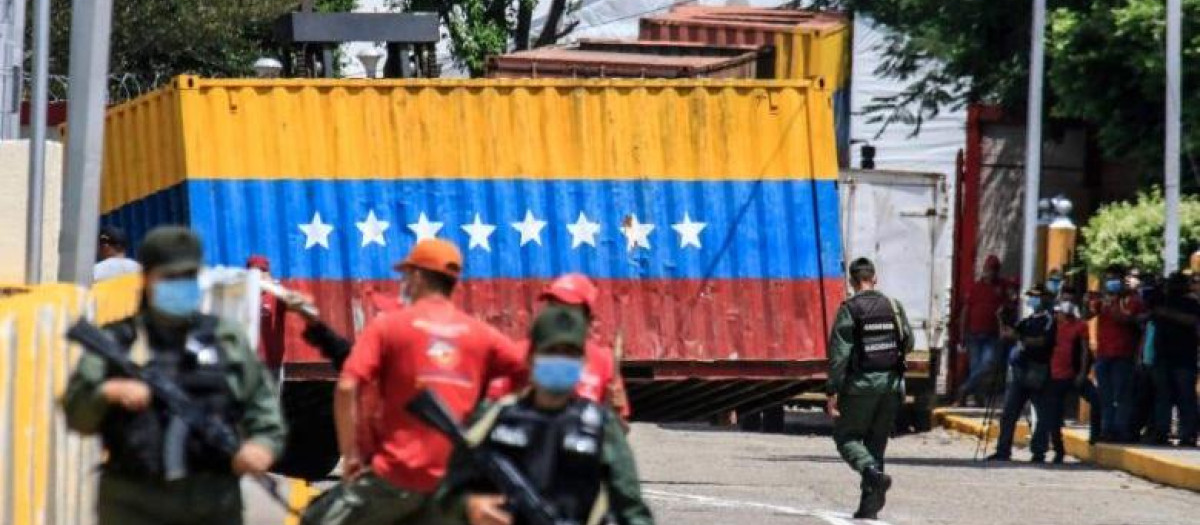 Explosi&oacute;n en C&uacute;cuta deja polic&iacute;as muertos y obliga al Gobierno a reforzar la frontera con Venezuela