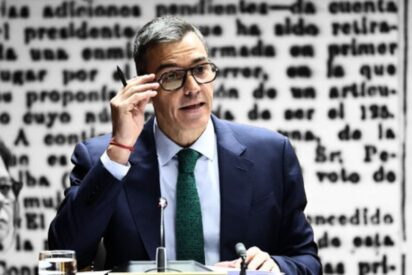 S&aacute;nchez huye como un conejo: adelanta el balance de fin de a&ntilde;o ante la previsible debacle en Extremadura
