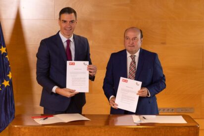 Pedro S&aacute;nchez y Andoni Ort&uacute;zar