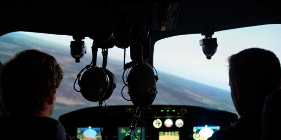 Abre en Madrid el primer centro de simulaci&oacute;n a&eacute;rea que deja pilotar aviones al p&uacute;blico