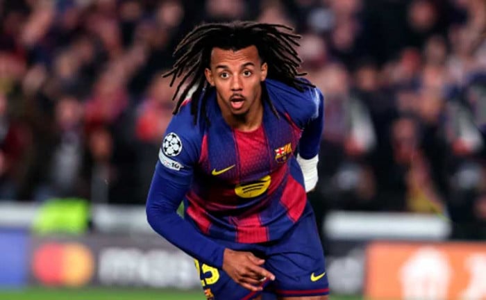 Koundé rescata al Barça ante un Eintracht letal