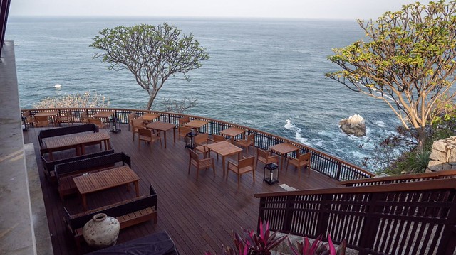 Acapulco Bayan Tree Rest