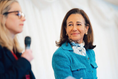 Ana Bot&iacute;n, presidenta de Santander y Lucy Rigby, City Minister Gobierno brit&aacute;nico