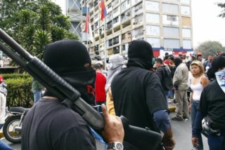 Coletivos chavistas y matones