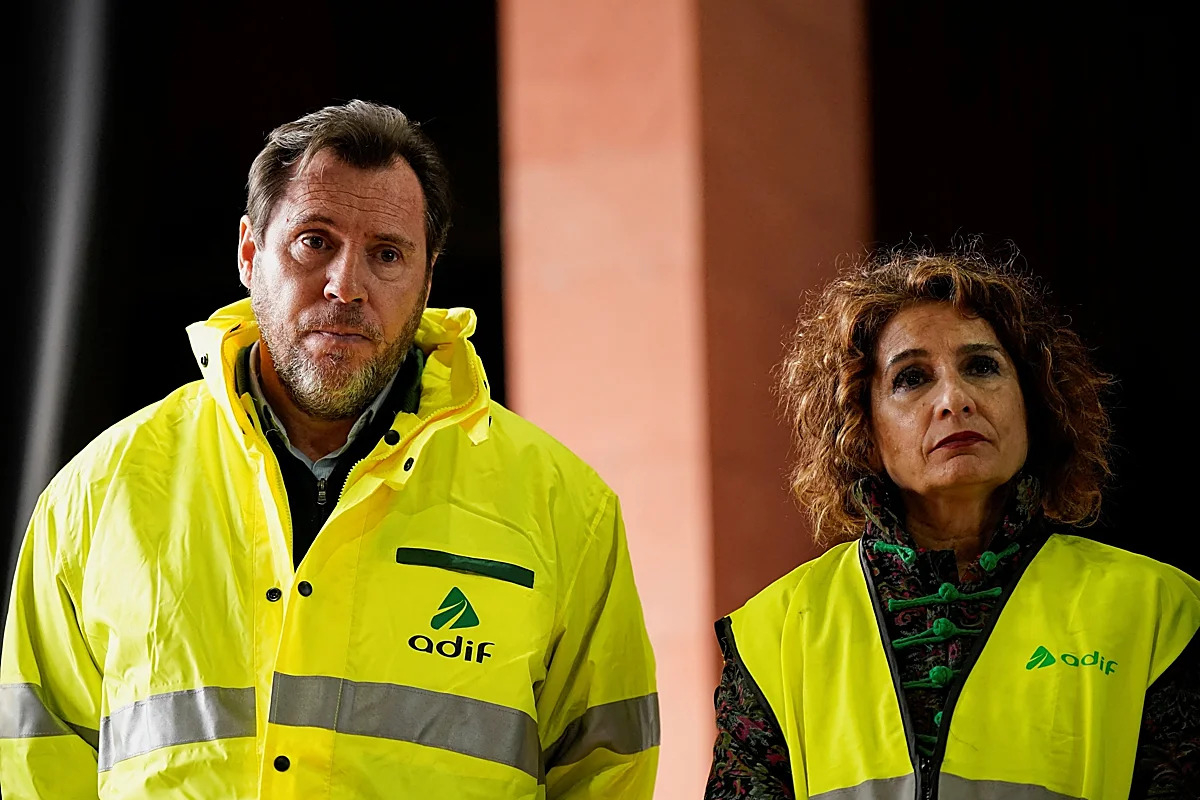 Los ministros socialistas Puente y Montero