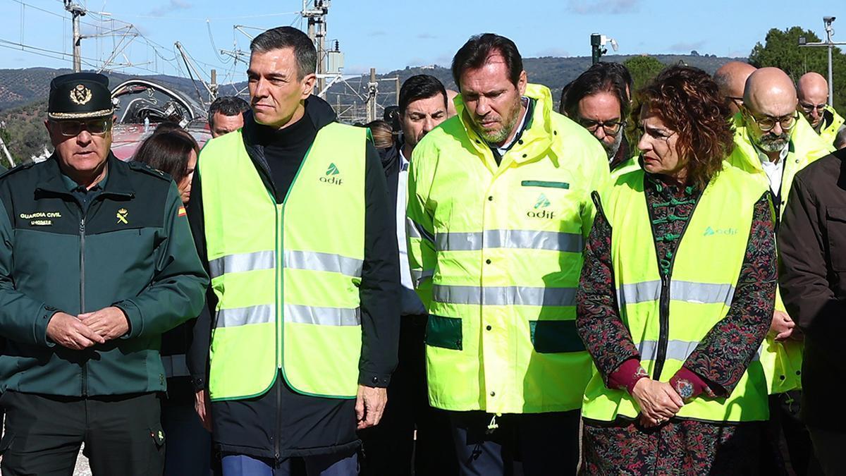 Pedro S&aacute;nchez, &Oacute;scar Puente y Mar&iacute;a Jes&uacute;s Montero.