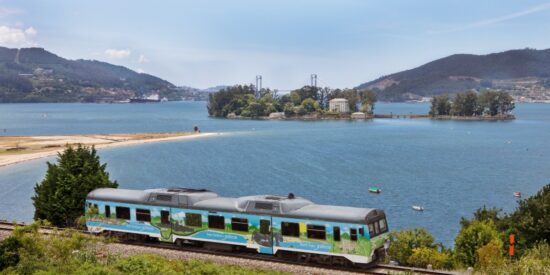 Tren tur&iacute;stico en Vigo, Galicia. 