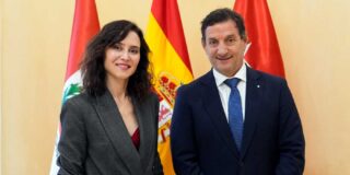 D&iacute;az Ayuso recibe en la Real Casa de Correos al alcalde de Lima