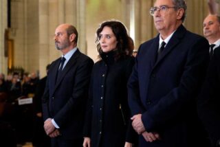 Ayuso asiste a la misa funeral por las v&iacute;ctimas del accidente ferroviario de Adamuz (C&oacute;rdoba)