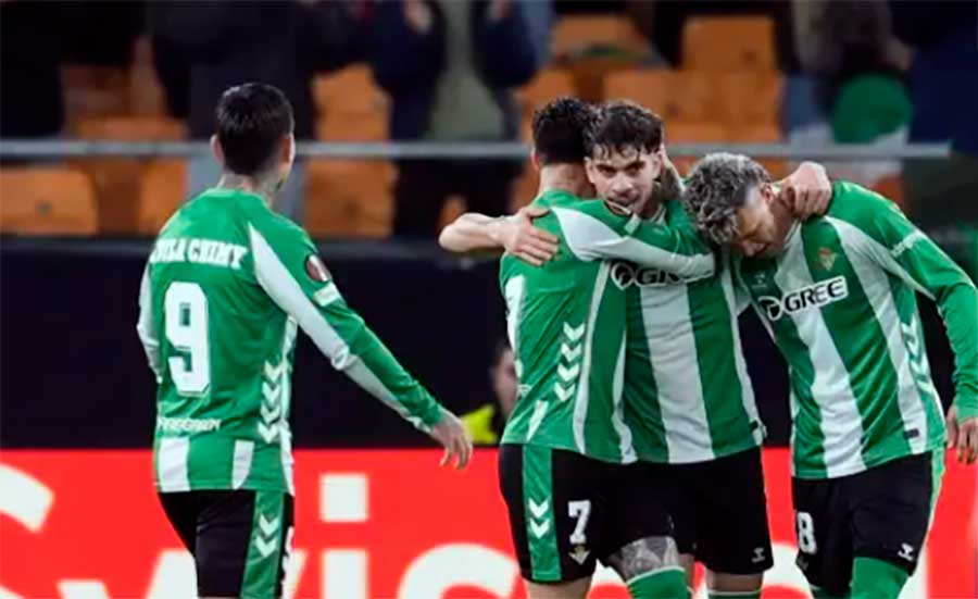 El Betis vence al Feyenoord y pasa a octavos de la Europa League