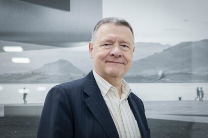 Jordi Sevilla arranca su campa&ntilde;a contra Pedro S&aacute;nchez