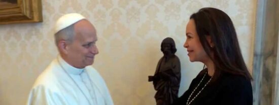 Machado y el Papa: un rayo de luz contra la oscuridad de la tiran&iacute;a chavista