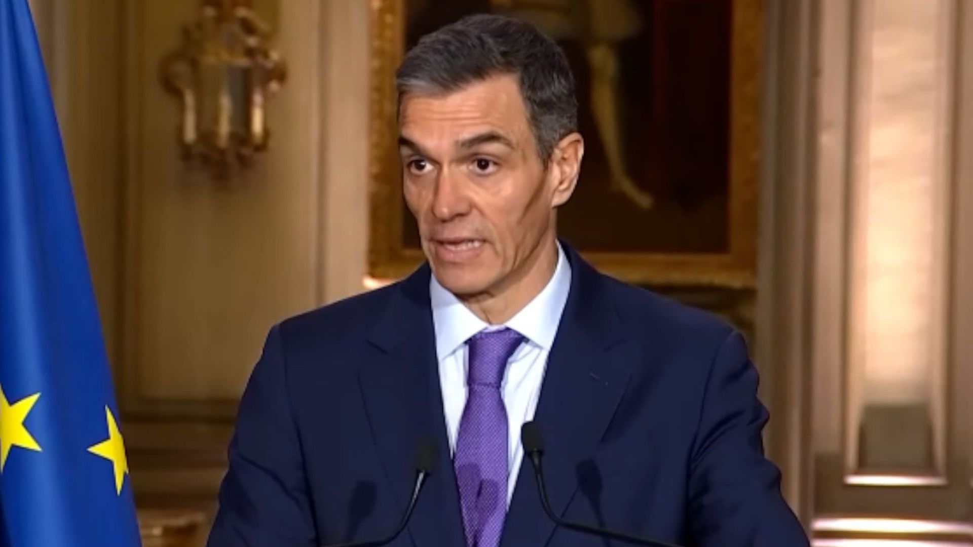 S&aacute;nchez aparece despu&eacute;s de sus vacaciones de Navidad m&aacute;s cadav&eacute;rico que nunca y con el rostro desencajado