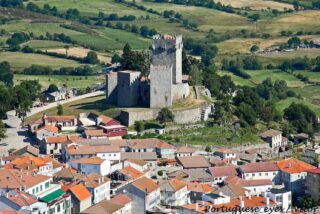 Este castillo medieval vigila uno de los &uacute;ltimos refugios naturales de Portugal y est&aacute; junto a Espa&ntilde;a