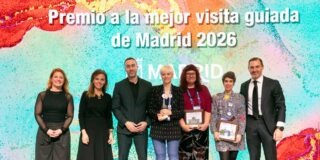 Ma&iacute;llo entrega el premio a la Mejor Visita Guiada de Madrid 2026 a la ruta &lsquo;La Casa de Campo&rsquo; de Tatiana Rexa