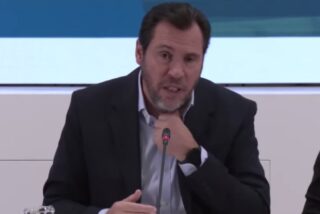 &Oacute;scar Puente no dimite ni por asomo mientras crece la presi&oacute;n por la cat&aacute;strofe de Adamuz