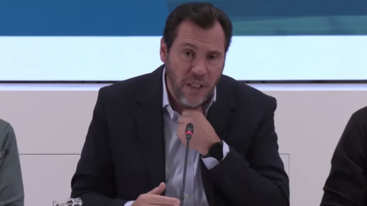 Óscar Puente no dimite ni por asomo mientras crece la presión por la catástrofe de Adamuz