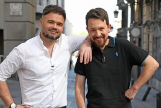 La hemeroteca los condena: Gabriel Rufi&aacute;n y Pablo Iglesias retratan a toda la izquierda por su hipocres&iacute;a con Adamuz