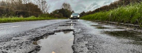 Baches en las carreteras