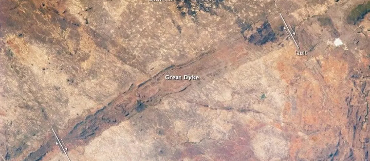 El Gran Dique de Zimbabue, fotografiado por el Earth Observatory de la NASA (1)