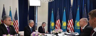 Kassym-Jomart Tokayev impulsa en Estados Unidos la agenda econ&oacute;mica de Kazajist&aacute;n
