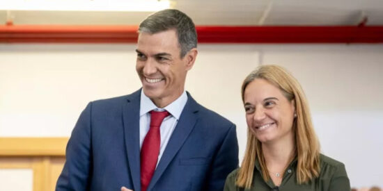 Pedro Sánchez, y la alcaldesa de Getafe, Sara Hernández