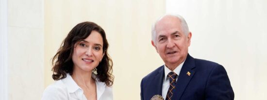 Ayuso recibe a Antonio Ledezma, quien la reconoce como "refugio y esperanza" para la di&aacute;spora venezolana
