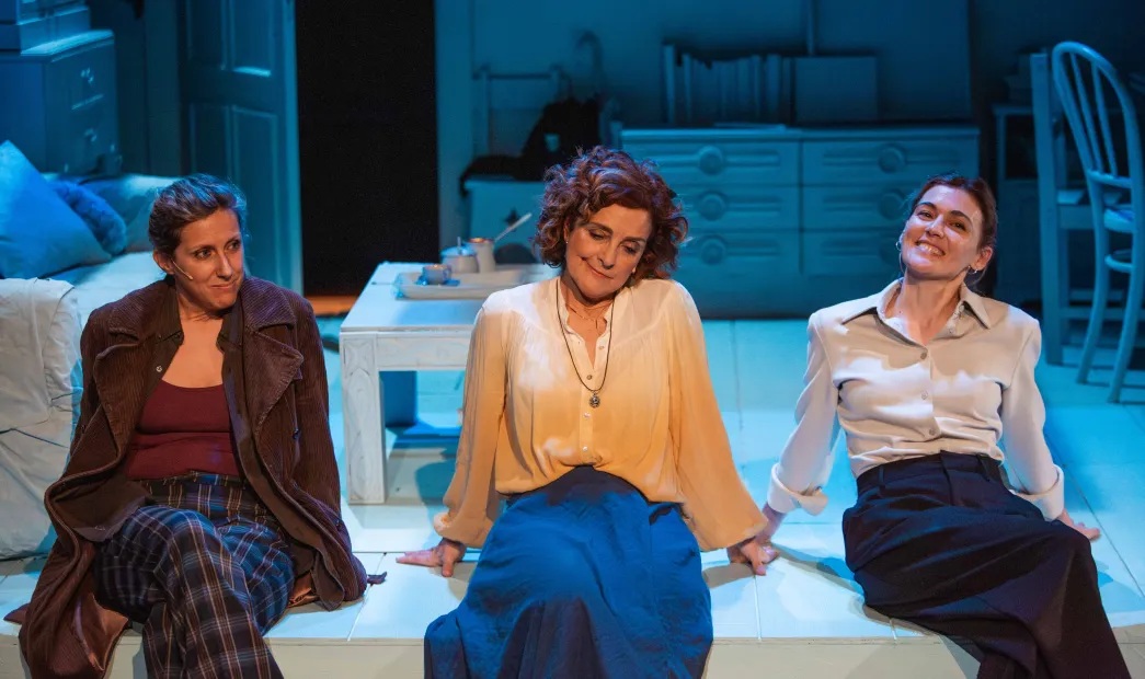 'Tres noches en &Iacute;taca' con sobrecarga sentimental