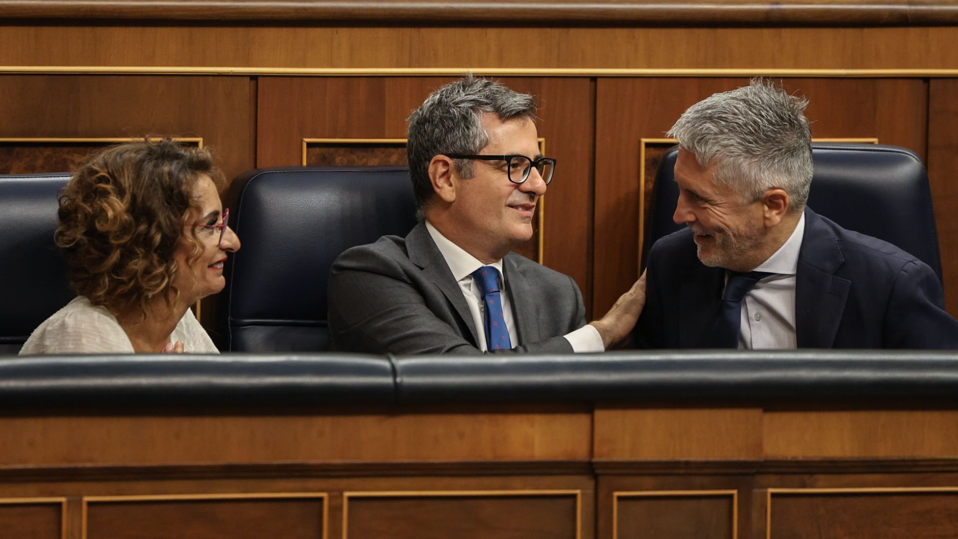 La vicepresidenta primera y ministra de Hacienda, María Jesús Montero; el ministro para la Presidencia, Relaciones con las Cortes y Justicia, Félix Bolaños y el ministro de Interior, Fernando Grande-Marlaska, durante una sesión de control al Gobierno en el Congreso de los Diputados