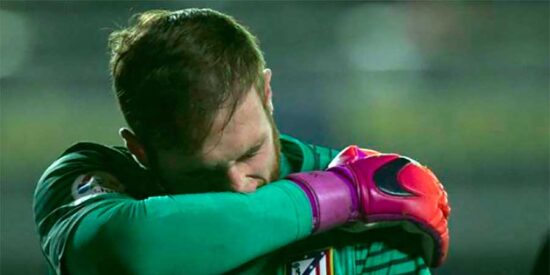 El Atl&eacute;tico se hunde en su laberinto: otro punto que sabe a poco